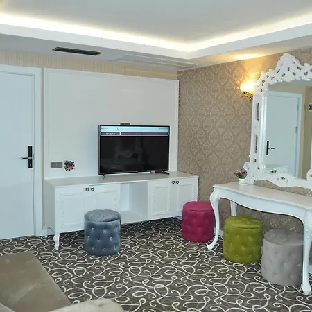 Pelops Bouti̇que Kizilcasar